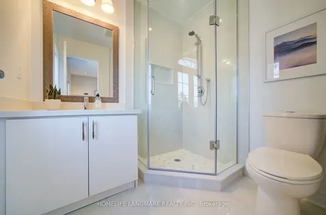 282 Manhattan Drive Markham ON L3P 6V4