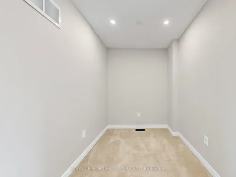 47 Red Brick Road Markham ON L6B 0T8