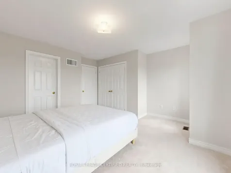 47 Red Brick Road Markham ON L6B 0T8