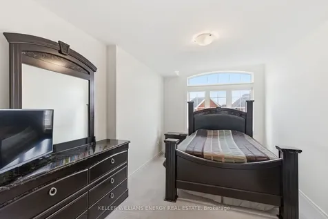 119 Stewart Crescent Bradford West Gwillimbury ON L3Z 0T3