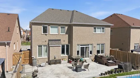 119 Stewart Crescent Bradford West Gwillimbury ON L3Z 0T3
