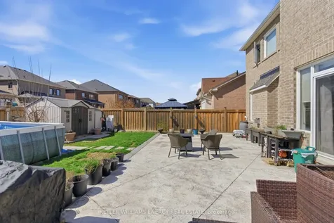 119 Stewart Crescent Bradford West Gwillimbury ON L3Z 0T3
