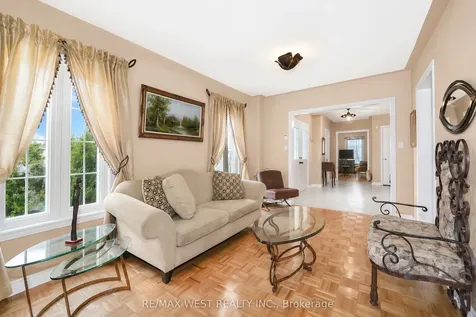 149 Foxchase Avenue Vaughan ON L4L 9H3