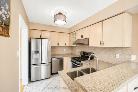 149 Foxchase Avenue Vaughan ON L4L 9H3