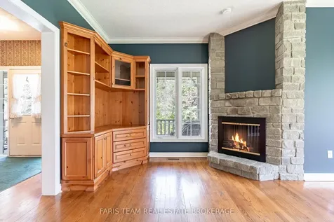 25 Averill Court Bradford West Gwillimbury ON L0G 1A0