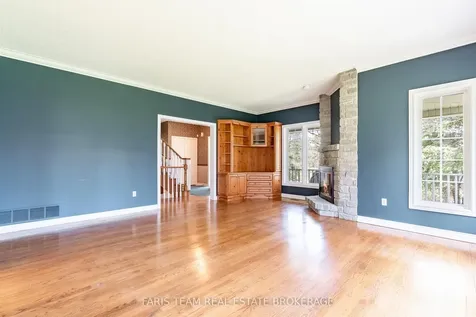 25 Averill Court Bradford West Gwillimbury ON L0G 1A0