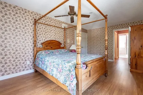 25 Averill Court Bradford West Gwillimbury ON L0G 1A0