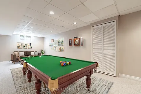 25 Averill Court Bradford West Gwillimbury ON L0G 1A0