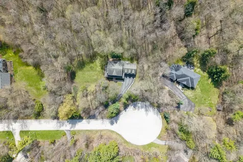 25 Averill Court Bradford West Gwillimbury ON L0G 1A0