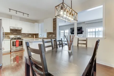 506 Foxcroft Boulevard Newmarket ON L3X 3L6