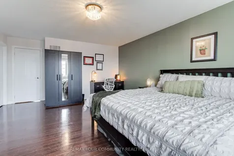 506 Foxcroft Boulevard Newmarket ON L3X 3L6