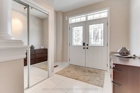 506 Foxcroft Boulevard Newmarket ON L3X 3L6