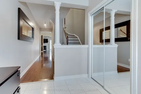 506 Foxcroft Boulevard Newmarket ON L3X 3L6