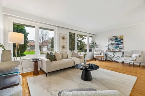 112 Trayborn Drive Richmond Hill ON L4C 4K7