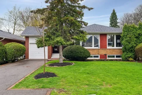 112 Trayborn Drive Richmond Hill ON L4C 4K7
