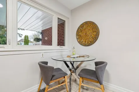 112 Trayborn Drive Richmond Hill ON L4C 4K7