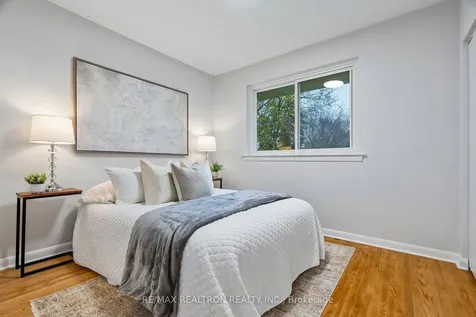 112 Trayborn Drive Richmond Hill ON L4C 4K7
