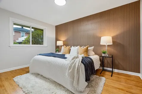 112 Trayborn Drive Richmond Hill ON L4C 4K7