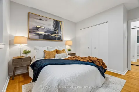 112 Trayborn Drive Richmond Hill ON L4C 4K7