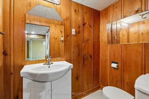 112 Trayborn Drive Richmond Hill ON L4C 4K7