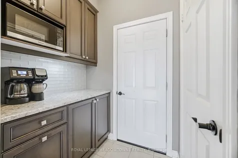 21 Sharpe Crescent New Tecumseth ON L0G 1W0
