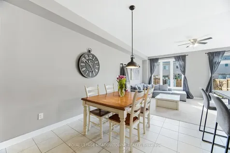 21 Sharpe Crescent New Tecumseth ON L0G 1W0