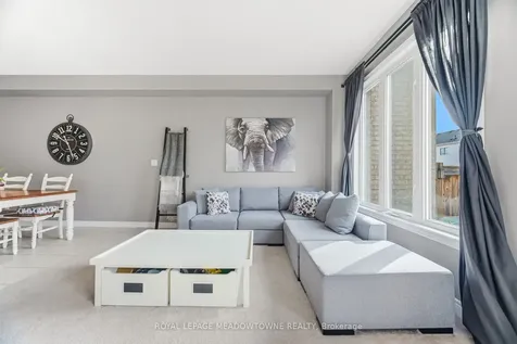 21 Sharpe Crescent New Tecumseth ON L0G 1W0