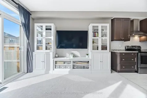 21 Sharpe Crescent New Tecumseth ON L0G 1W0