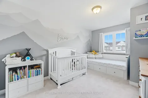 21 Sharpe Crescent New Tecumseth ON L0G 1W0
