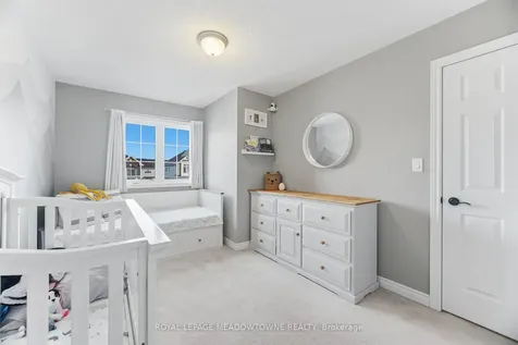 21 Sharpe Crescent New Tecumseth ON L0G 1W0