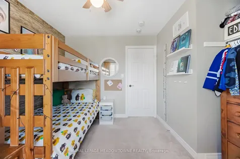21 Sharpe Crescent New Tecumseth ON L0G 1W0