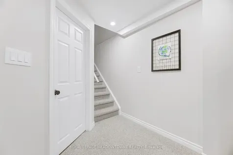 21 Sharpe Crescent New Tecumseth ON L0G 1W0