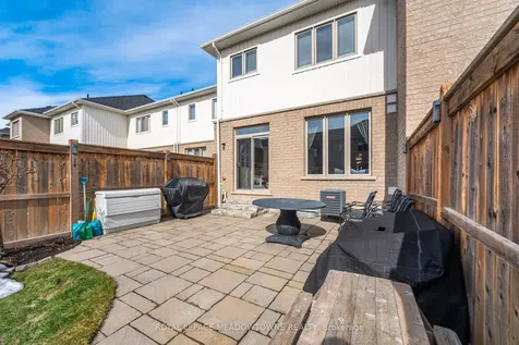21 Sharpe Crescent New Tecumseth ON L0G 1W0