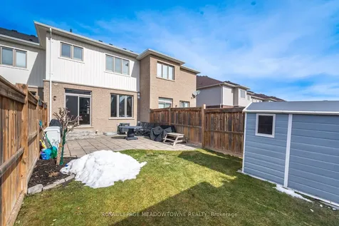 21 Sharpe Crescent New Tecumseth ON L0G 1W0