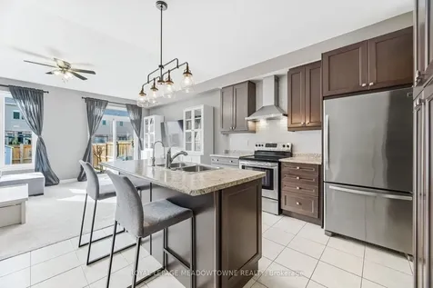 21 Sharpe Crescent New Tecumseth ON L0G 1W0