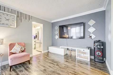 180 Dudley Avenue Markham ON L3T 4X2