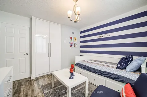 180 Dudley Avenue Markham ON L3T 4X2