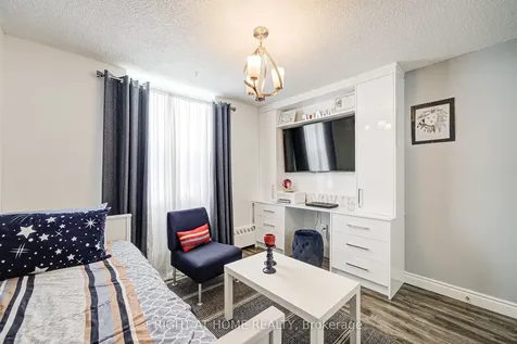 180 Dudley Avenue Markham ON L3T 4X2