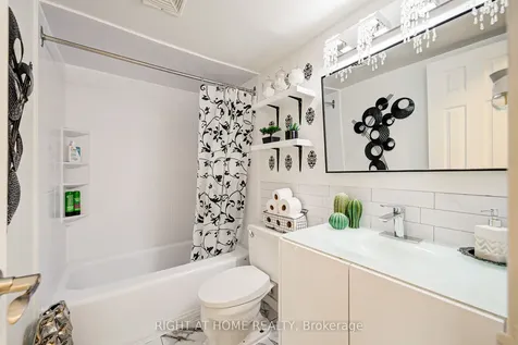 180 Dudley Avenue Markham ON L3T 4X2