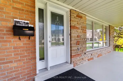 19 Claridge Drive Richmond Hill ON L4C 6G8