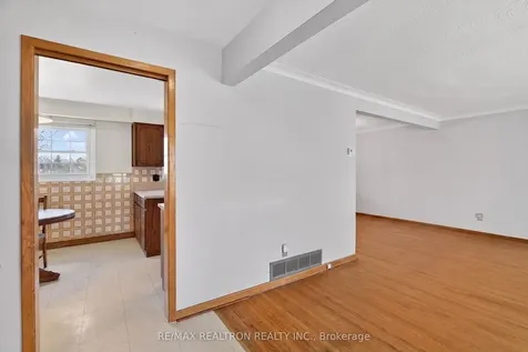 19 Claridge Drive Richmond Hill ON L4C 6G8