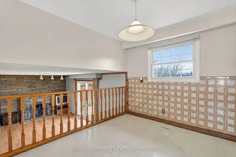 19 Claridge Drive Richmond Hill ON L4C 6G8