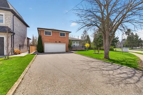 19 Claridge Drive Richmond Hill ON L4C 6G8