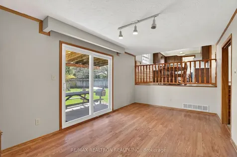 19 Claridge Drive Richmond Hill ON L4C 6G8