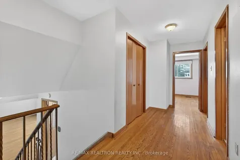 19 Claridge Drive Richmond Hill ON L4C 6G8