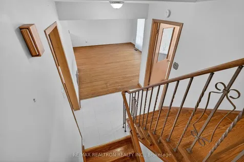 19 Claridge Drive Richmond Hill ON L4C 6G8
