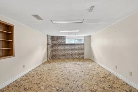 19 Claridge Drive Richmond Hill ON L4C 6G8