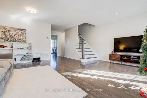 20 Prince Charles Way Markham ON L6C 0B5