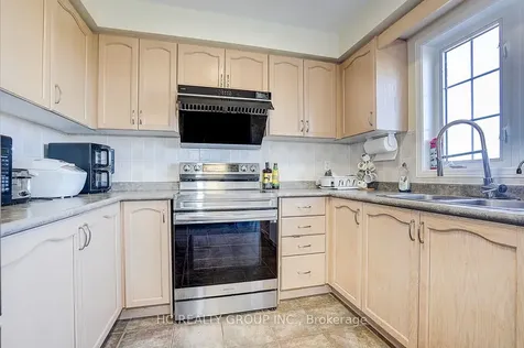 20 Prince Charles Way Markham ON L6C 0B5