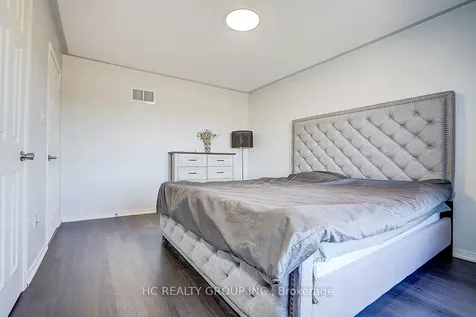 20 Prince Charles Way Markham ON L6C 0B5